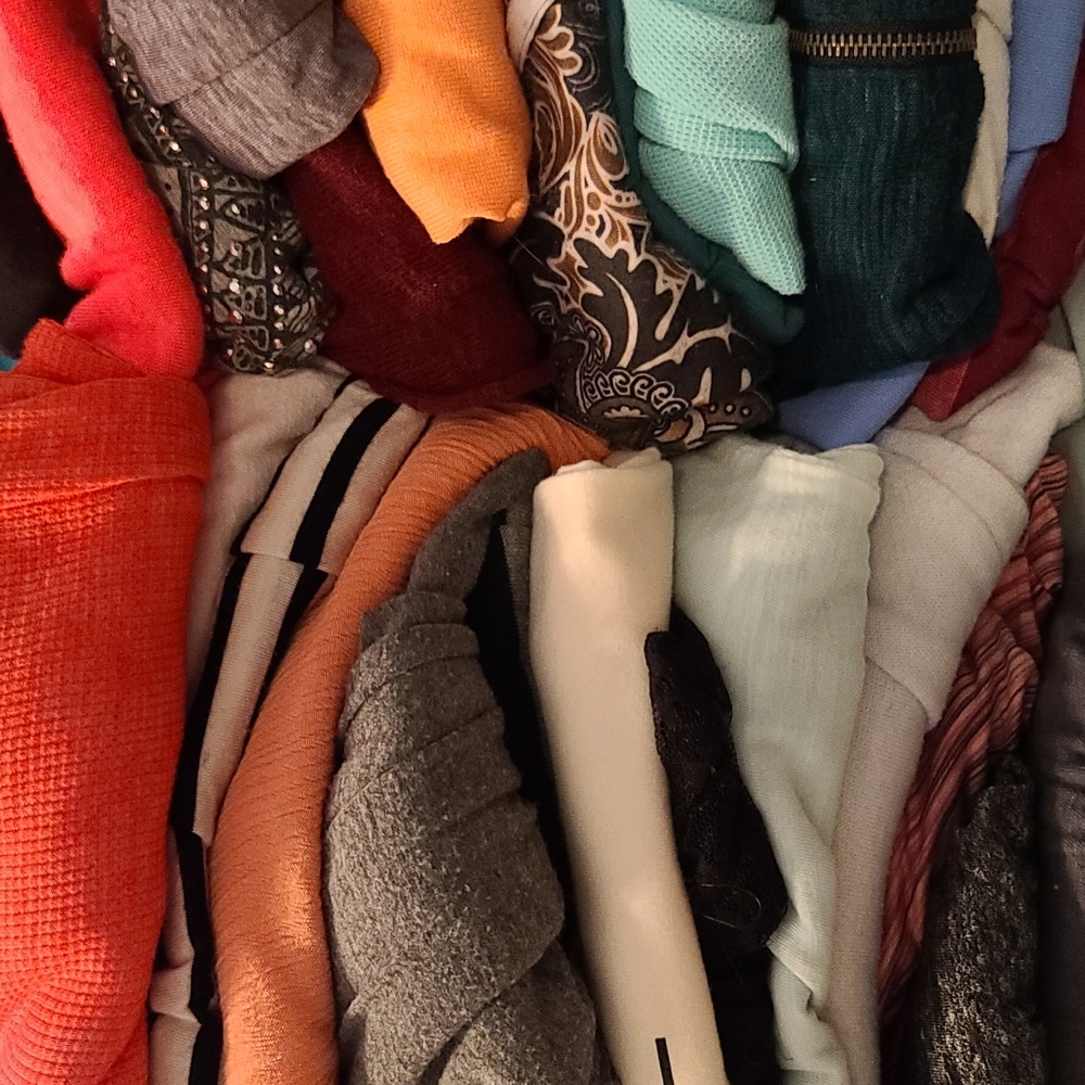 27 long sleeve shirtz